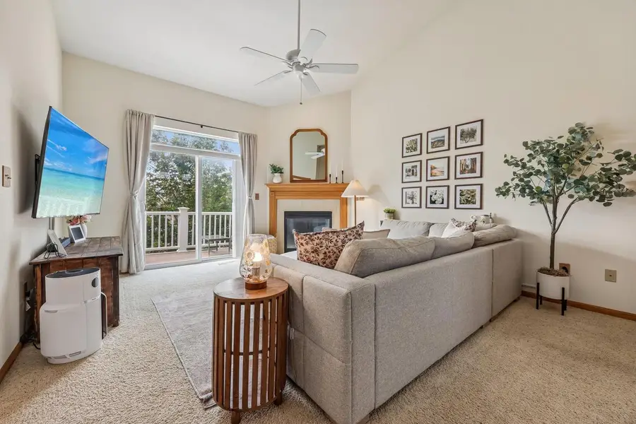 832 Ashley AVENUE, Port Washington, WI 53074 - #3
