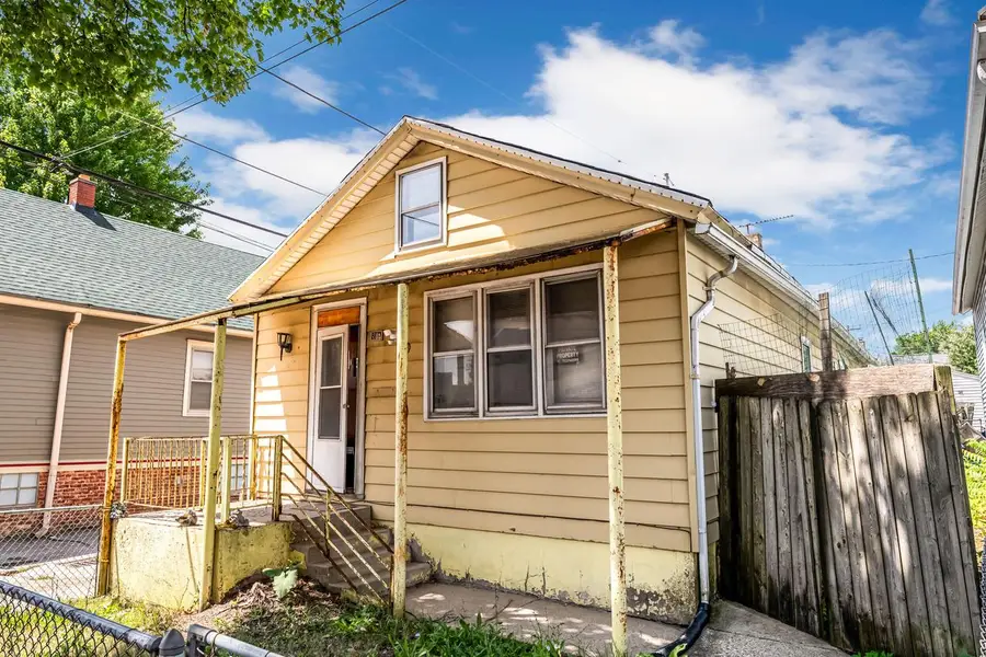 917 S 9th STREET, Milwaukee, WI 53204 - #3