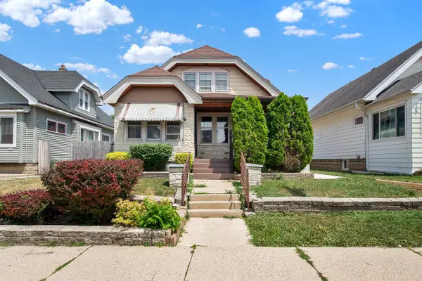 2136 S 72nd STREET, West Allis, WI 53219