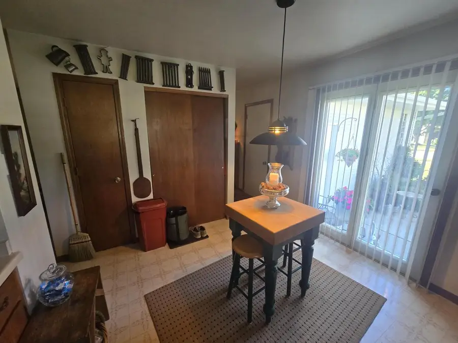 1547 Briarwood LANE #1543, Hartford, WI 53027 - #2