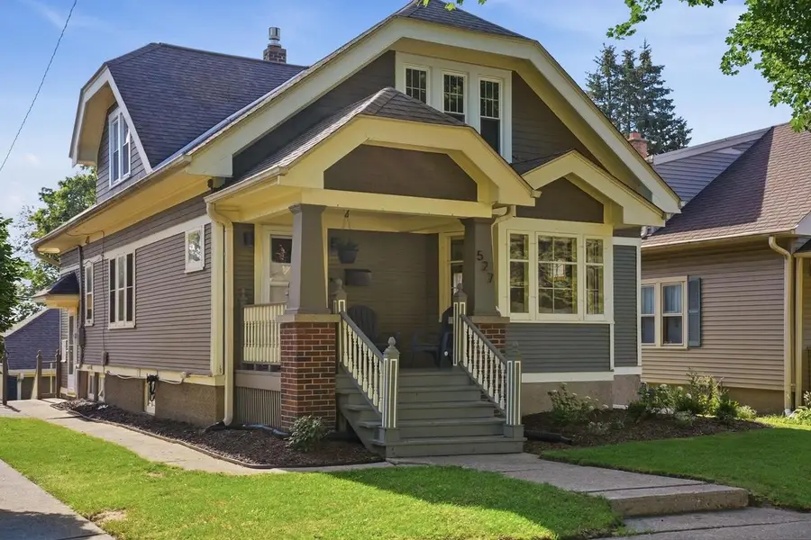 527 S 7th AVENUE, West Bend, WI 53095 - #3