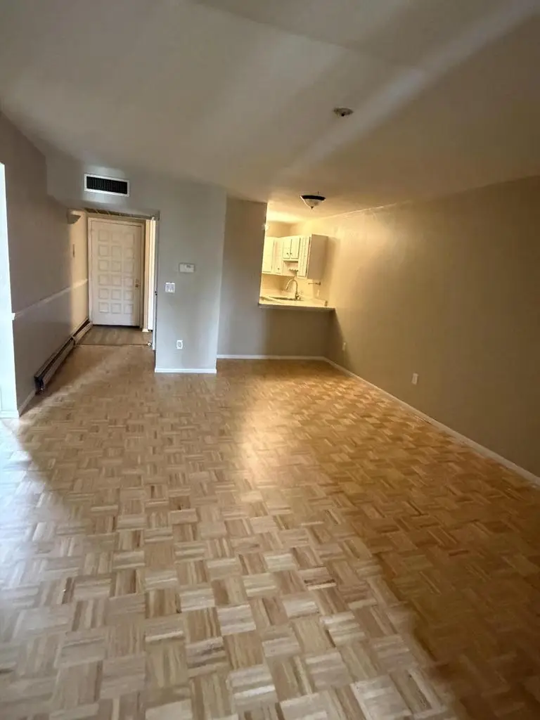 4200 W Rivers Edge CIRCLE #7, Milwaukee, WI 53209 - #2