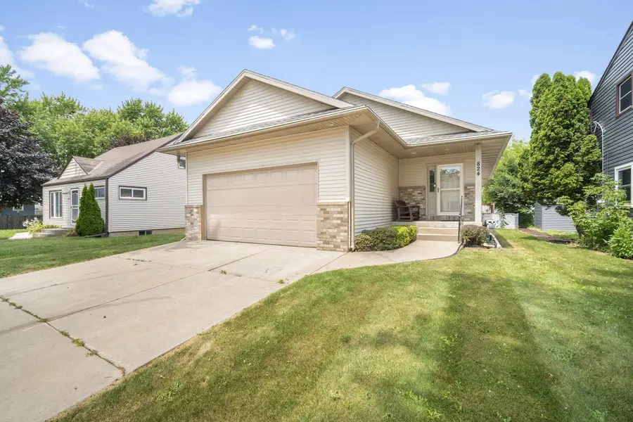 824 Columbia AVENUE, South Milwaukee, WI 53172 - #2