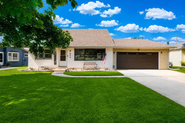 714 Edgewood AVENUE, South Milwaukee, WI 53172