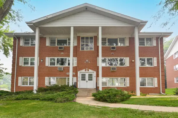 245 Country Club DRIVE #2C, Lake Geneva, WI 53147