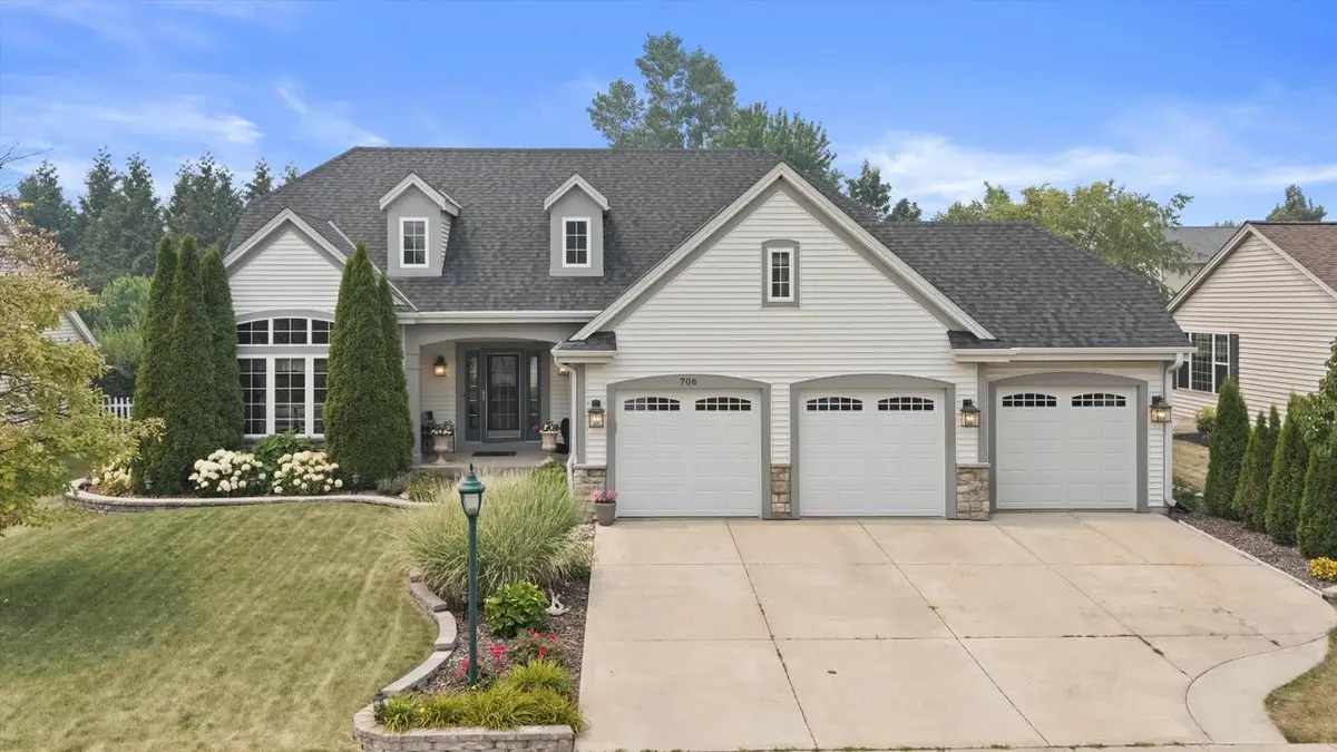 706 Bass DRIVE, Waterford, WI 53185 - #1