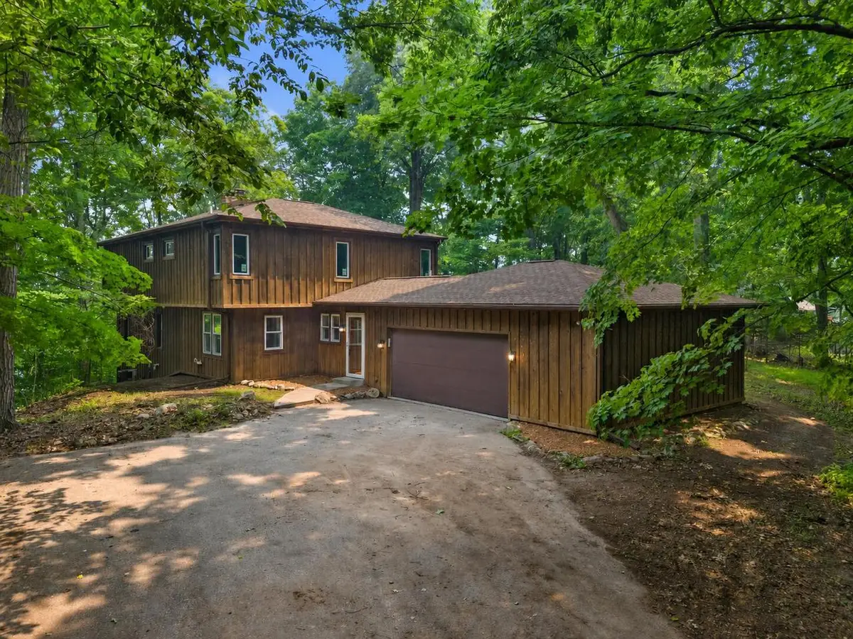 5400 Bauers DRIVE, West Bend, WI 53095 - #1