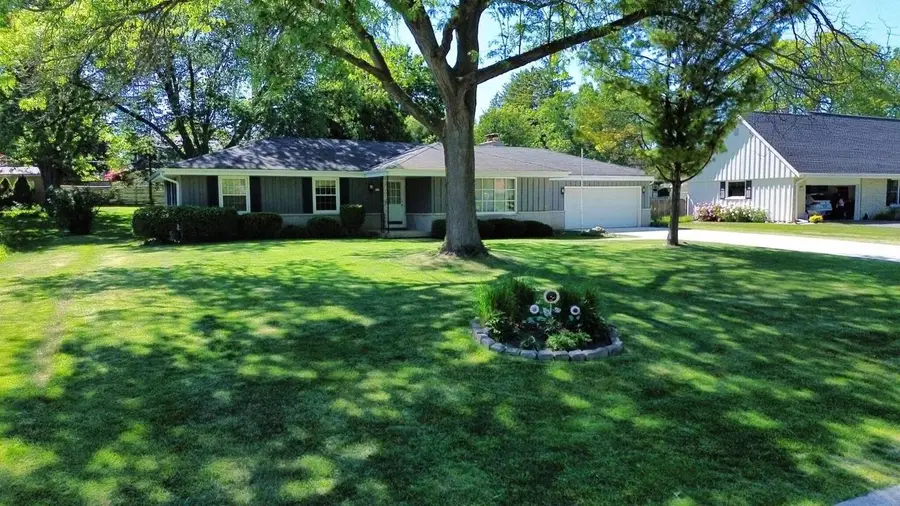 521 Alta Loma DRIVE, Thiensville, WI 53092 - #3