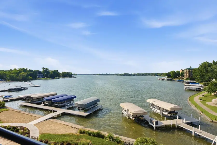 200 W Wisconsin AVENUE #202, Oconomowoc, WI 53066 - #2