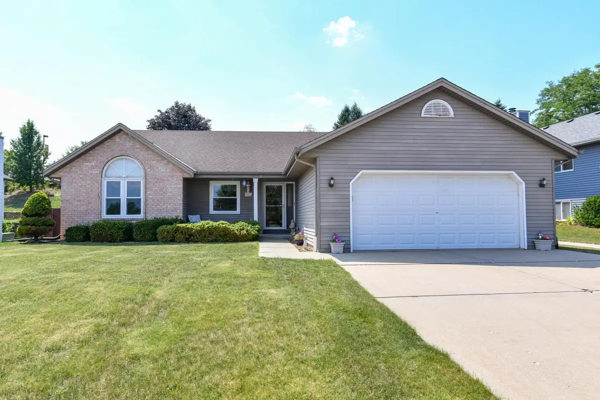 1732 Erin LANE, Waukesha, WI 53188 - #1