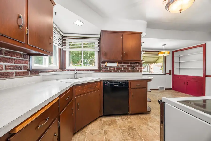 3940 N 80th STREET, Milwaukee, WI 53222 - #3