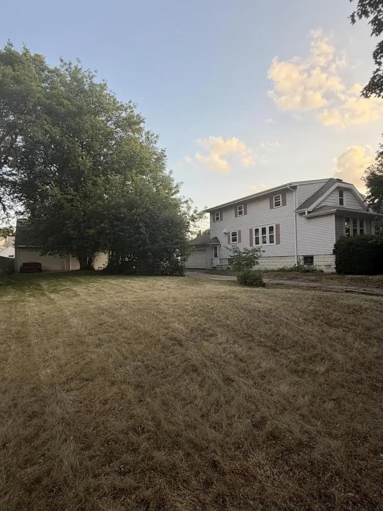 1331 E Saveland AVENUE, Milwaukee, WI 53207 - #3