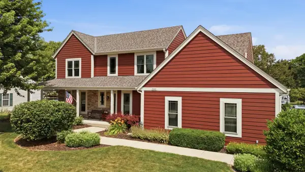 1000 Parkton DRIVE, Waukesha, WI 53189