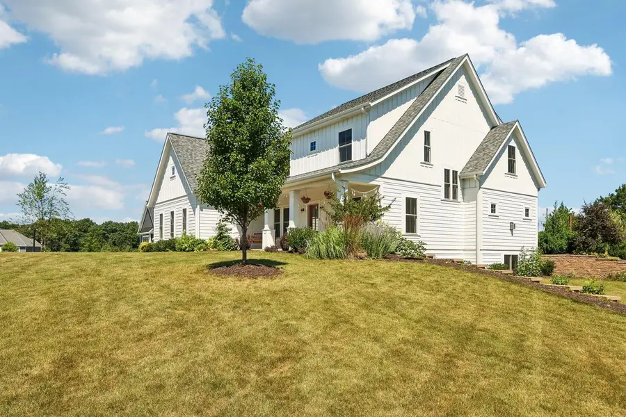 N52W30598 Moraine DRIVE, Hartland, WI 53029 - #3