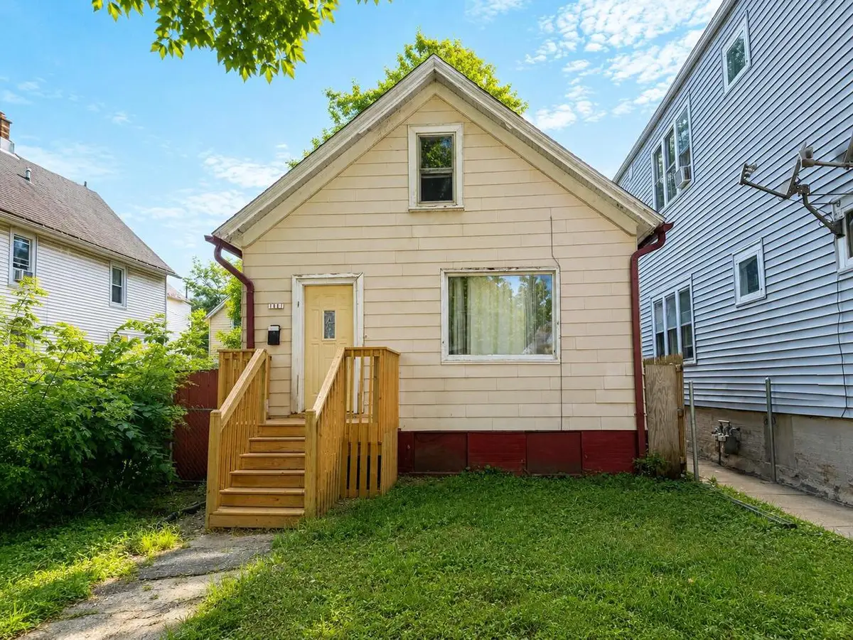 1111 S 20th STREET, Milwaukee, WI 53204 - #1