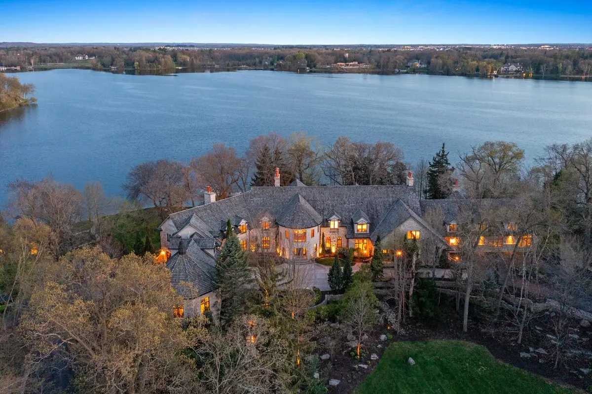 4513 N Hewitts Point ROAD, Oconomowoc, WI 53066 - #1