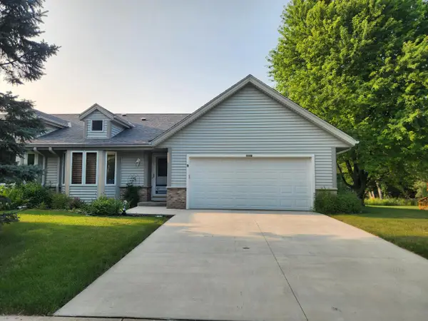 2924 Valley AVENUE, West Bend, WI 53095