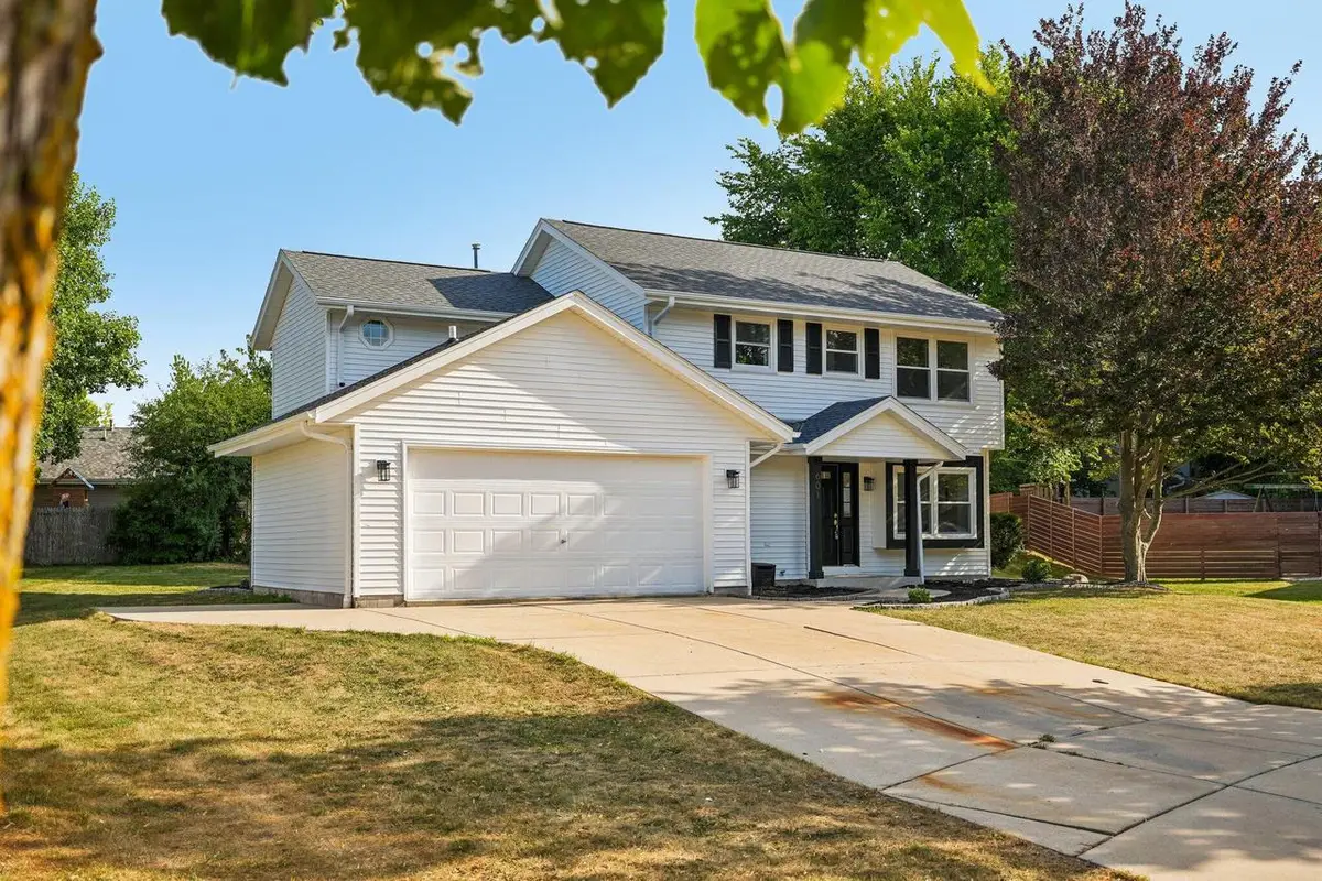601 E Jessica CIRCLE, Oak Creek, WI 53154 - #1