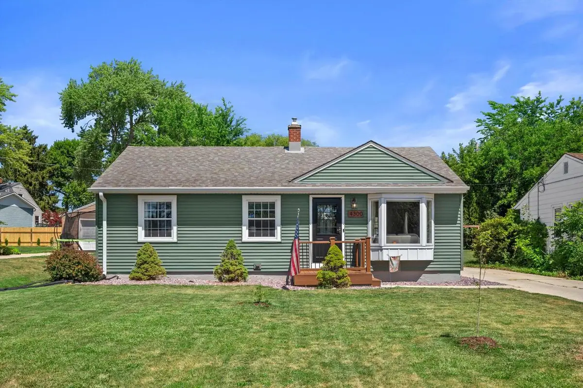 4300 Raymir PLACE, Wauwatosa, WI 53222 - #1