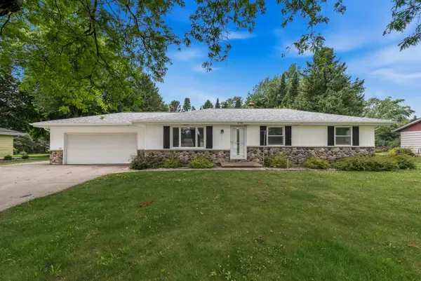 5749 Debbie LANE, West Bend, WI 53095