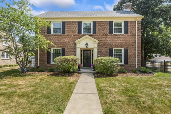 4400 N Wildwood AVENUE, Shorewood, WI 53211