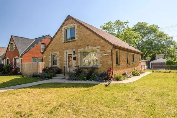 5122 N 65th STREET, Milwaukee, WI 53218