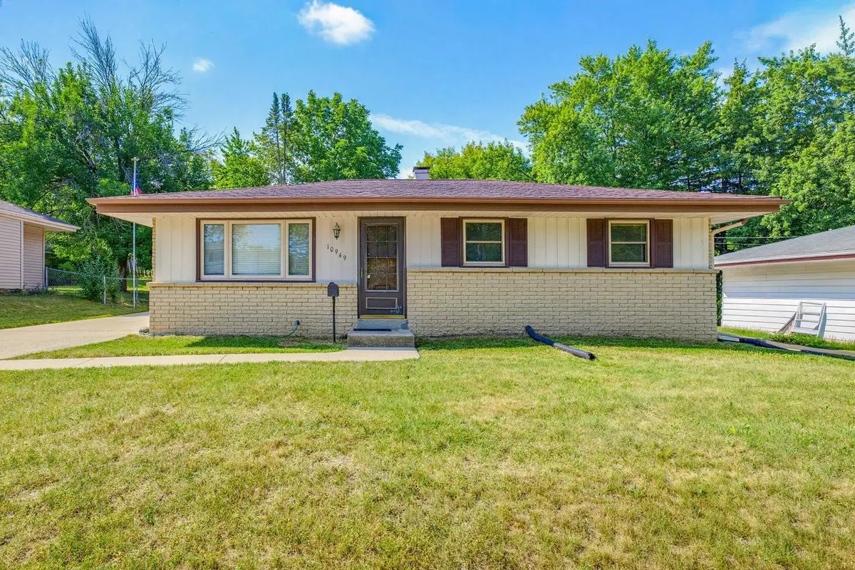 10949 W Stark STREET, Milwaukee, WI 53225 - #1