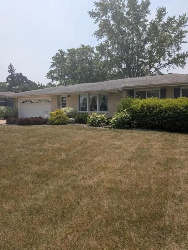5331 Orchard LANE, Greendale, WI 53129