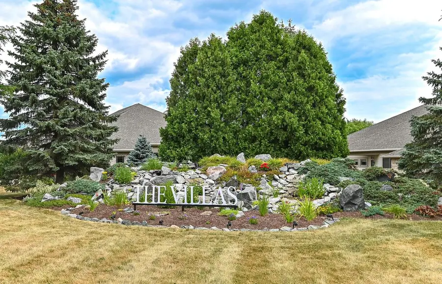 3363 W Villa DRIVE, Franklin, WI 53132 - #2