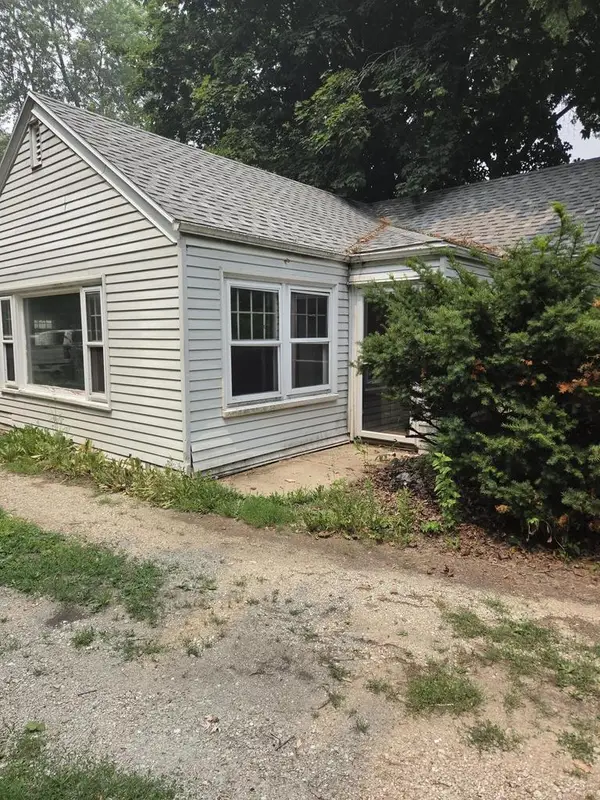 210 S Newman ROAD, Racine, WI 53406