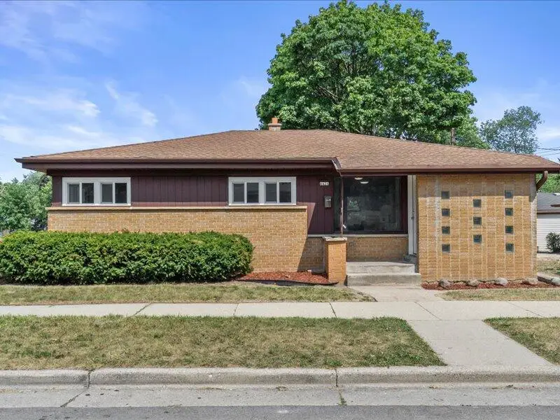4426 N 88th STREET, Milwaukee, WI 53225 - #2
