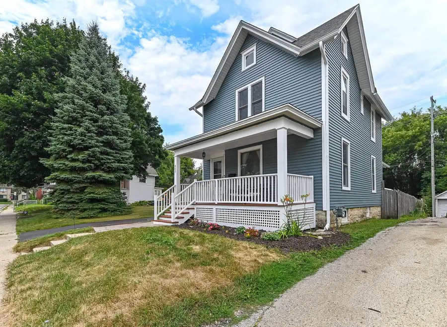 431 Dunbar AVENUE, Waukesha, WI 53186 - #2