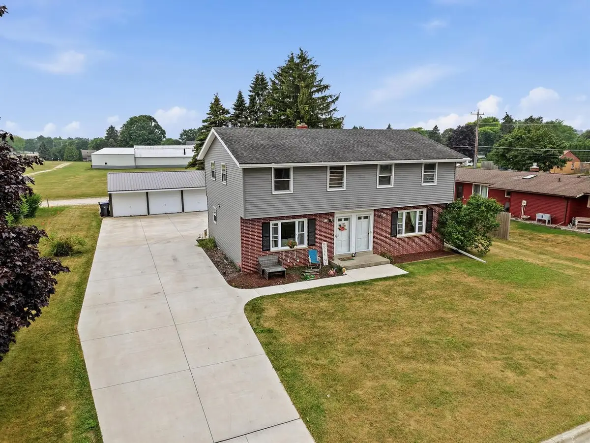 811 Dreifuerst ROAD #815, Plymouth, WI 53073 - #1