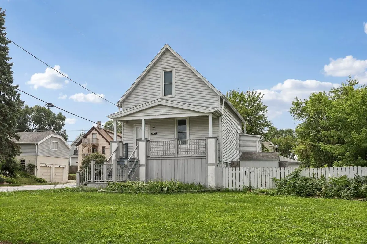 1401 Manitoba AVENUE, South Milwaukee, WI 53172 - #1