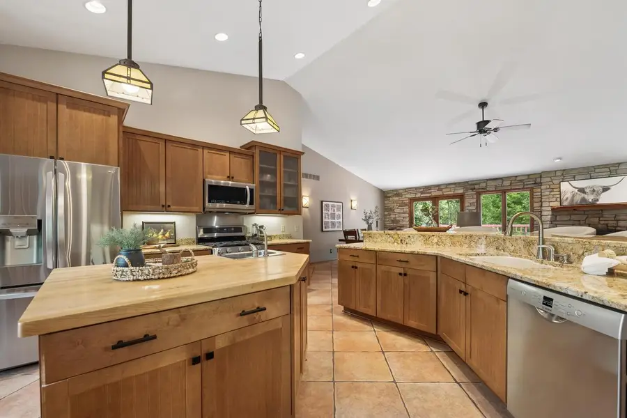 1232 Peregrine COURT, Burlington, WI 53105 - #3
