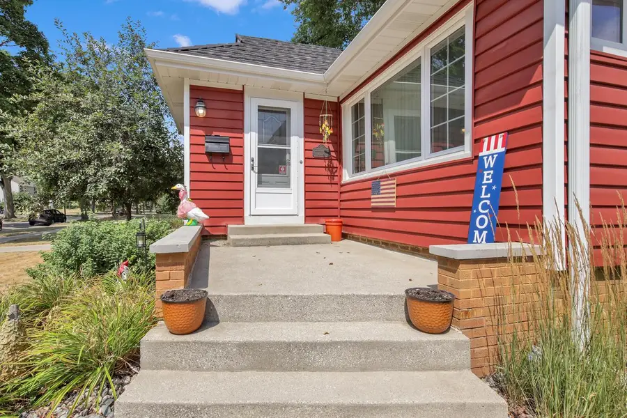 8146 Stickney AVENUE, Wauwatosa, WI 53213 - #2