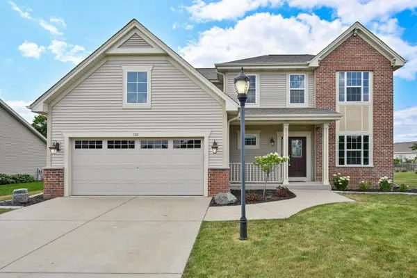 732 Still Pond DRIVE, Waterford, WI 53185
