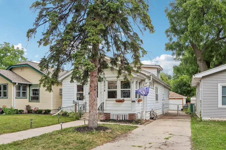6214 W Stevenson STREET, Milwaukee, WI 53213 - #3