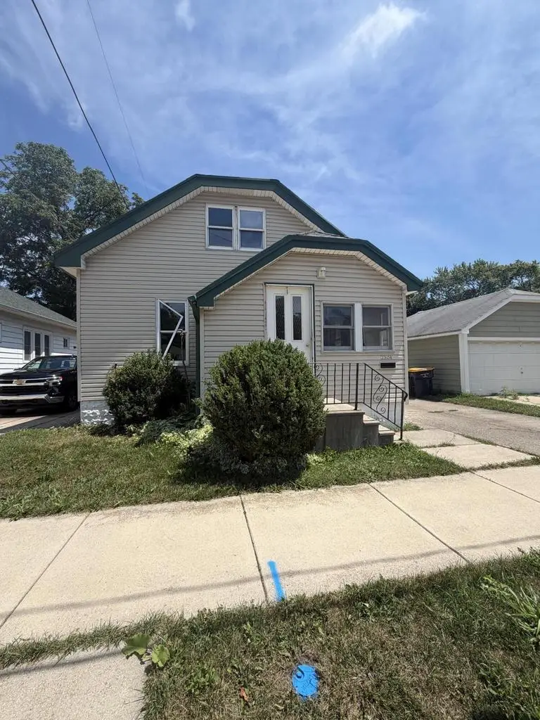 1524 S 87th STREET, West Allis, WI 53214 - #1