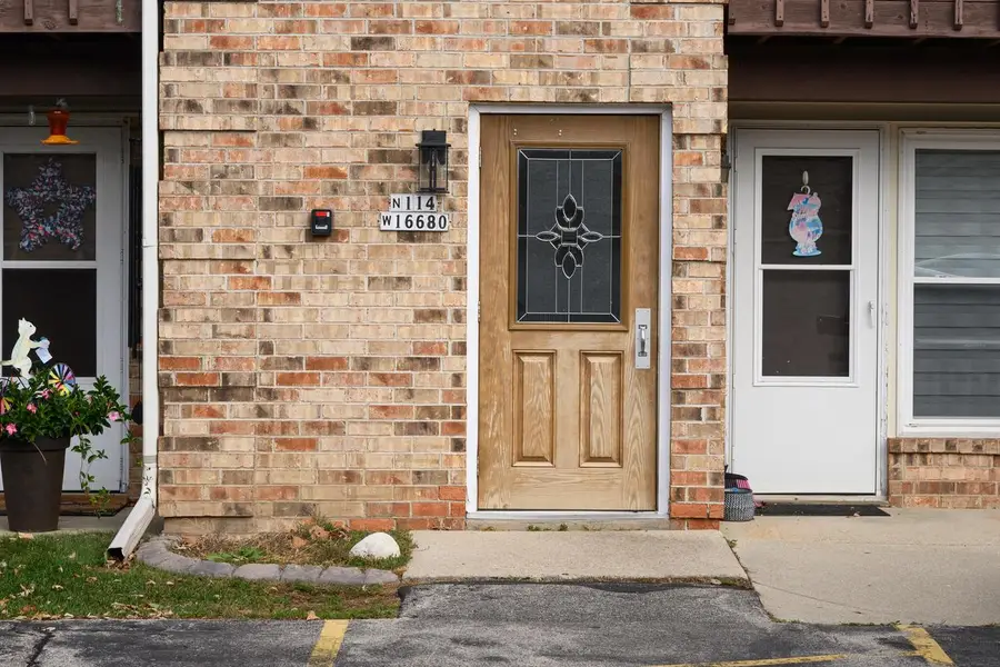 N114W16720 Crown DRIVE #2, Germantown, WI 53022 - #3