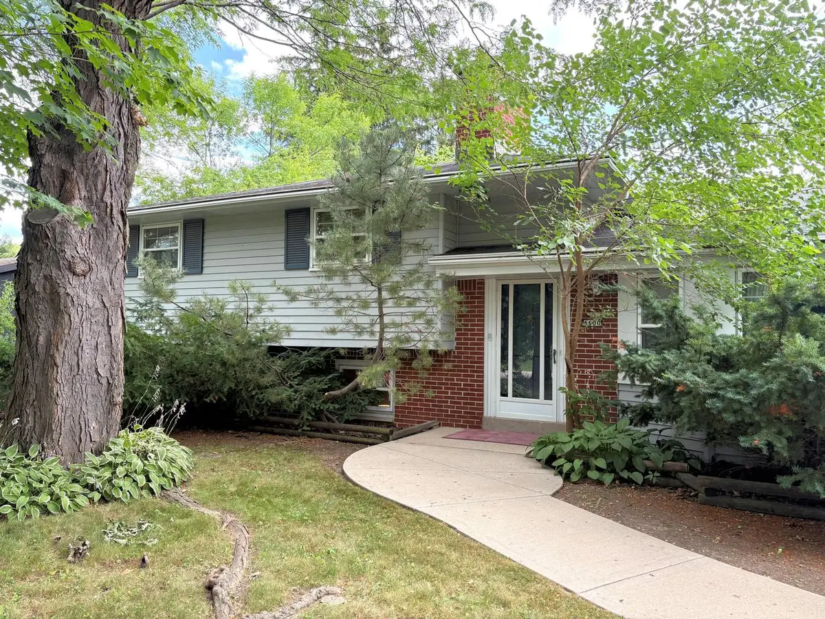 6600 N Braeburn LANE, Glendale, WI 53209 - #1