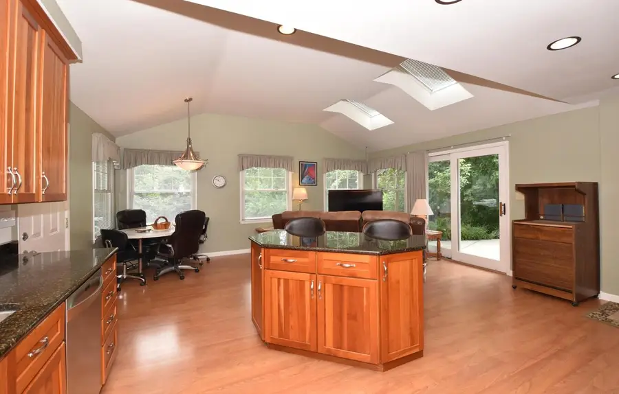 6600 N Braeburn LANE, Glendale, WI 53209 - #3