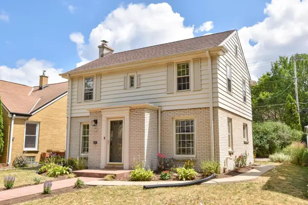 2746 N 73rd STREET, Wauwatosa, WI 53210
