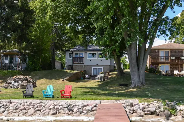 2531 Lakeshore DRIVE, Kansasville, WI 53139