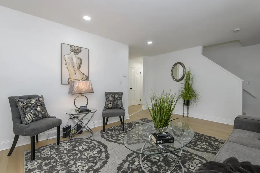 2327 W Vine STREET, Milwaukee, WI 53205 - #3