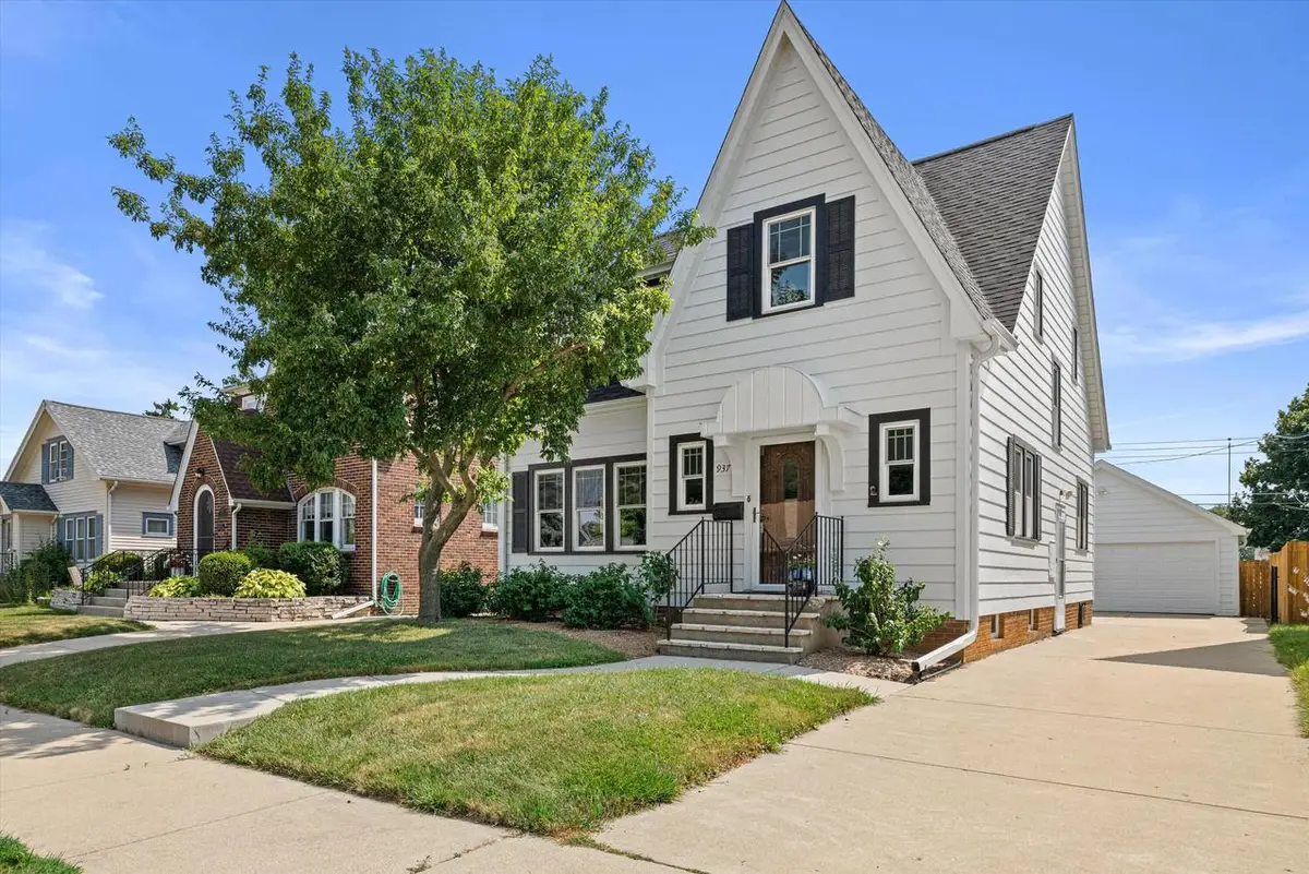 937 Lathrop AVENUE, Racine, WI 53405 - #1