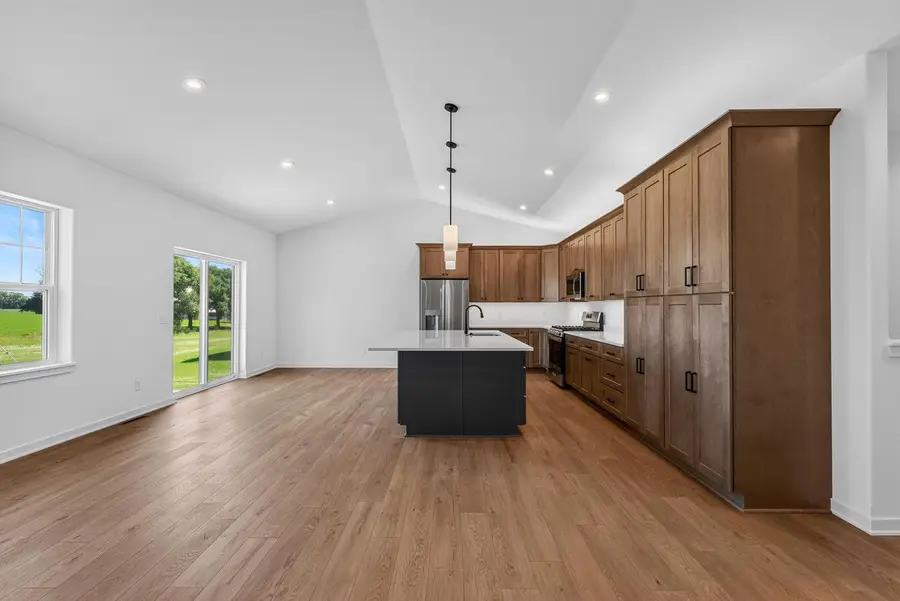 130 Luxembourg Brotherhood BOULEVARD, Belgium, WI 53004 - #2