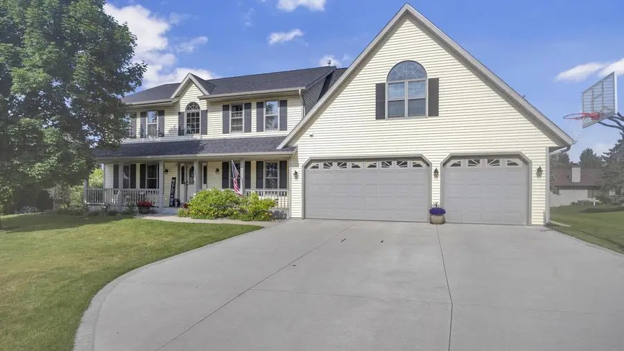 193 Lexington COURT, Sheboygan Falls, WI 53085 - #2