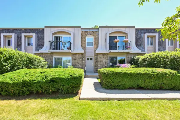 7530 N Port Washington ROAD #203, Fox Point, WI 53217