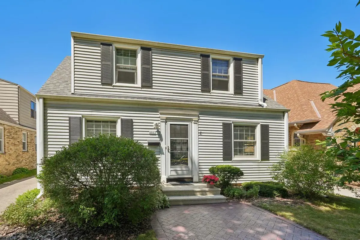 4907 N Idlewild AVENUE, Whitefish Bay, WI 53217 - #1